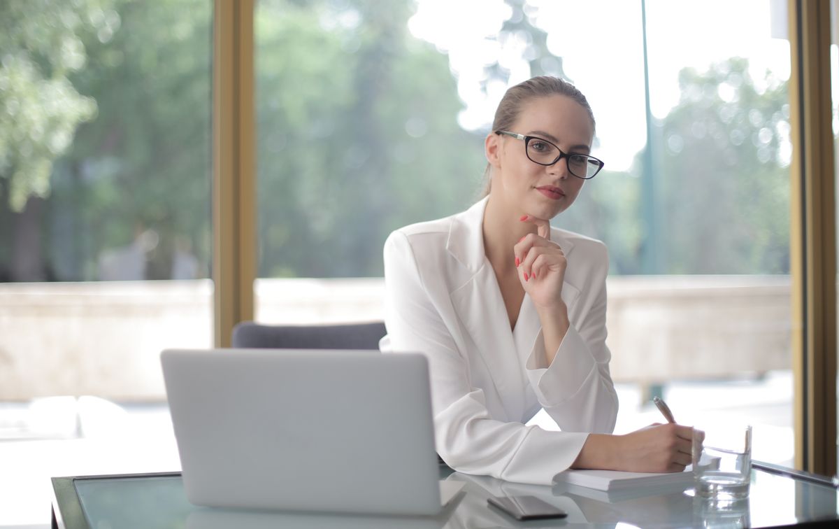 Évolution professionnelle : l'IA pousse près d'un salarié sur deux à repenser son parcours